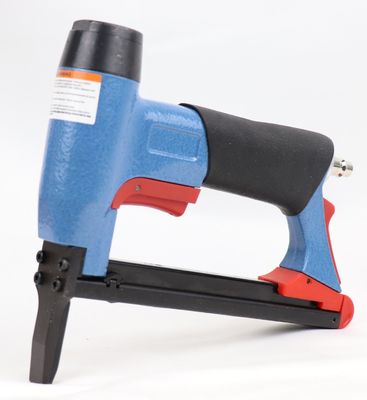 Durable Furniture Staple Gun Pneumatic Long Nose Stapler 22gauge for Upholstery 7116L